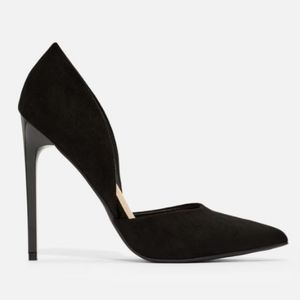 Monika D'orsay Black Pump / Heels